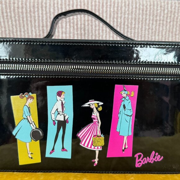 Barbie Cosmetic Case - Picture 1 of 3